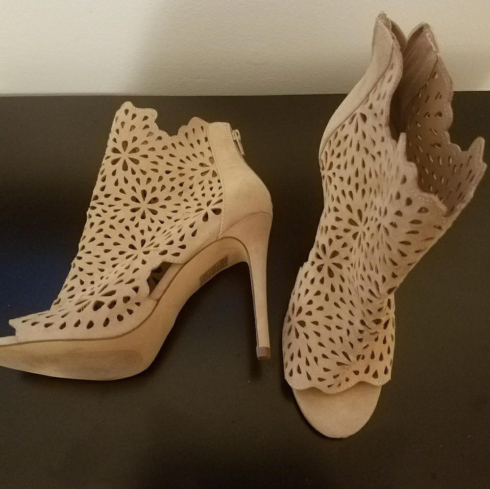 Aldo Cut out Bootie/Shootie